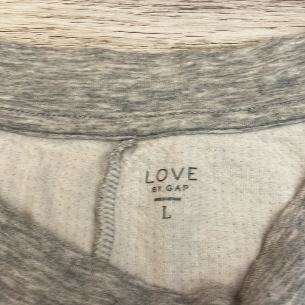 LOVE by Gap Gray 3/4” Sleeve Crop Soft Stretchy Sweatshirt Size Large - Picture 7 of 13
